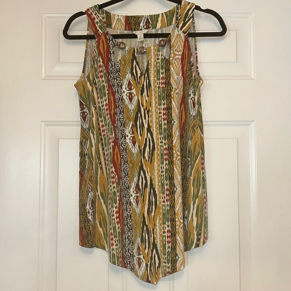 Est 46 Sleeveless Ikat Print Tank Top S Colorful Wood Accents Boho Cut Outs Fall